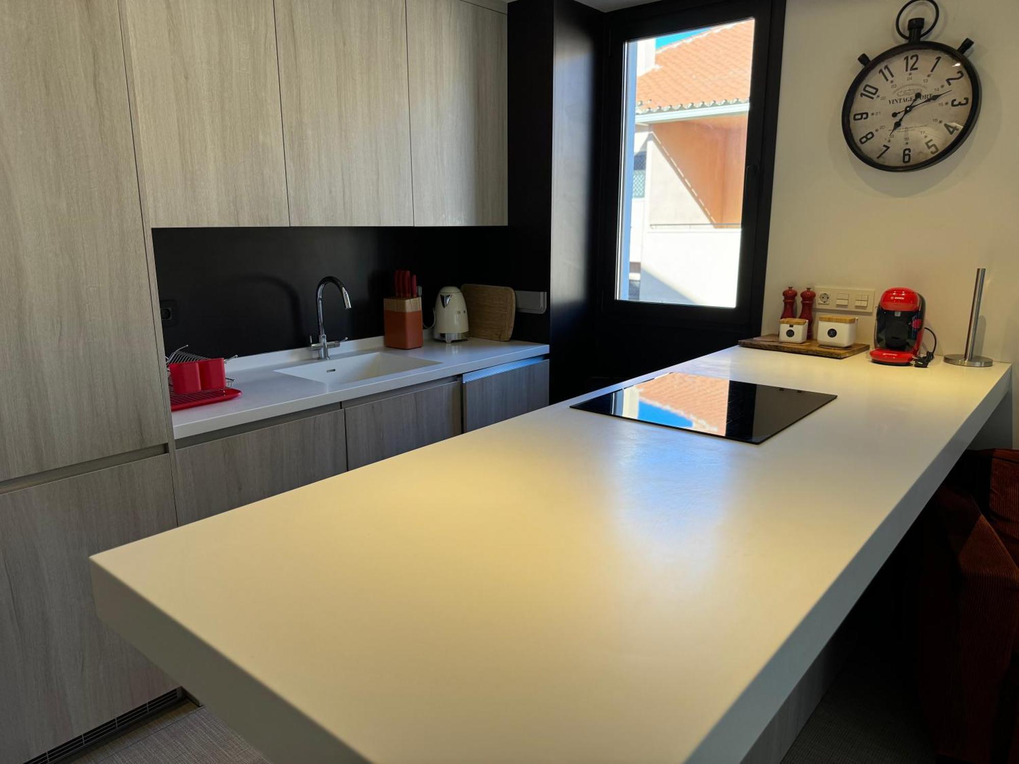 Modern Holiday Apartments *